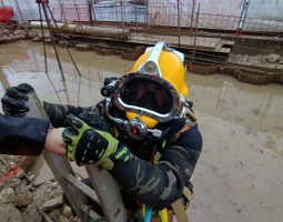 Hydrotech-Solutions--équipement-combinaison